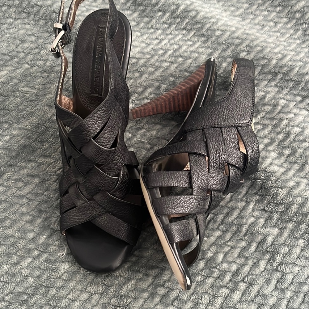 Black Banana Republic heels size 6